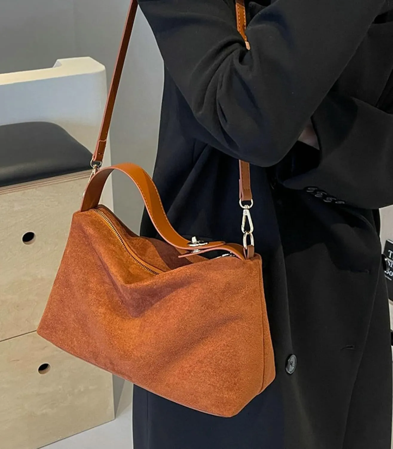 2025 Trendy Faux Suede Pillow Bag Retro Shoulder Bag Fall Winter Versatile Commuter Crossbody Tote Matte Underarm Bag