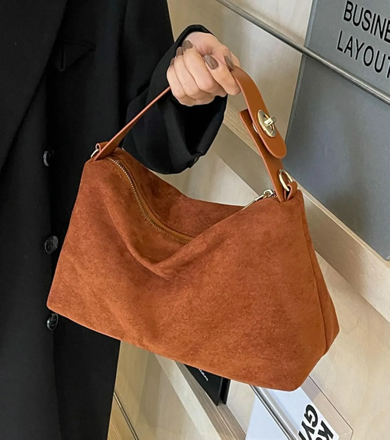 2025 Trendy Faux Suede Pillow Bag Retro Shoulder Bag Fall Winter Versatile Commuter Crossbody Tote Matte Underarm Bag