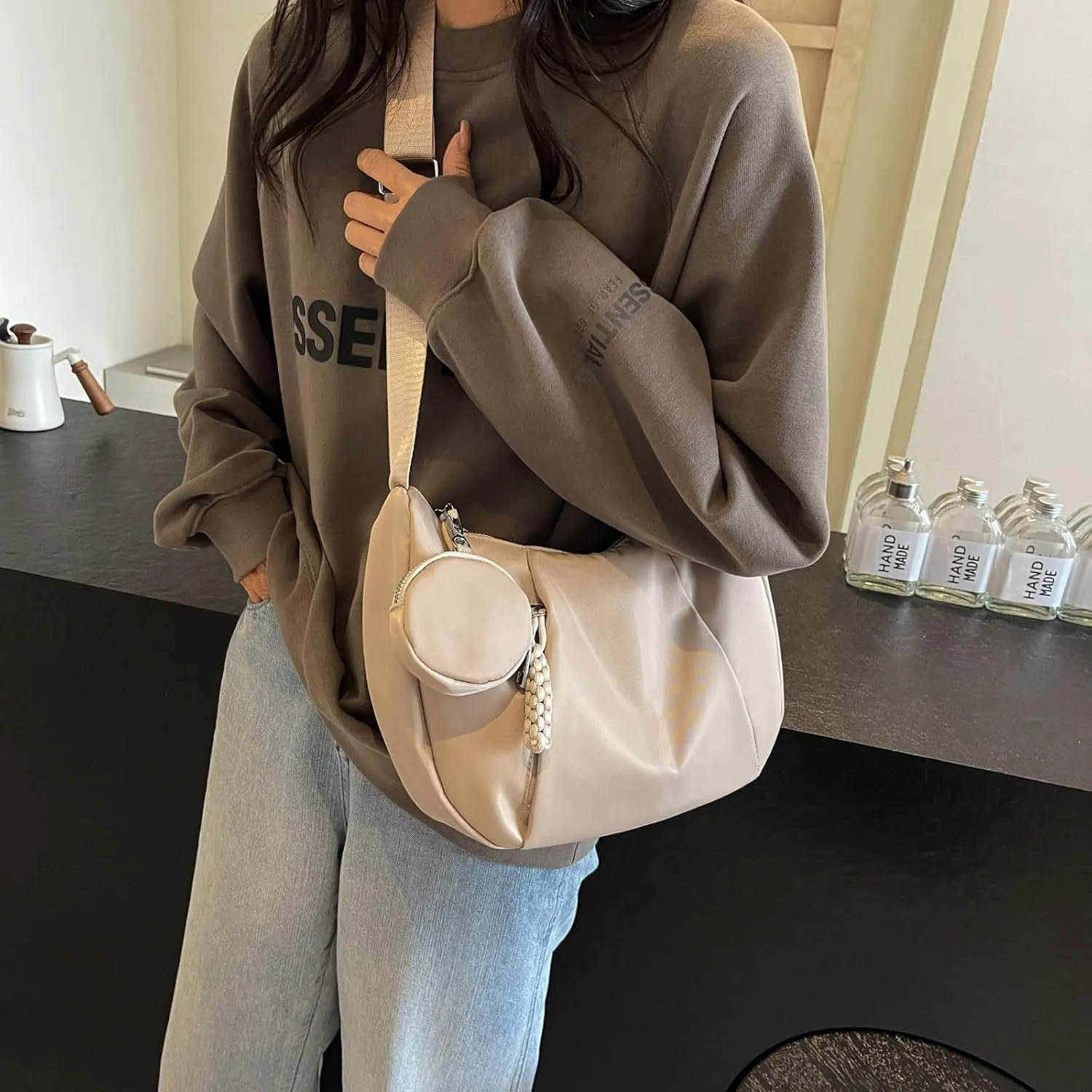 Crescent Shoulder Bag for Women Nylon Crossbody Purses Trendy Hobo Bags Medium Sling Bag Travel Slouchy Dumpling Bag
