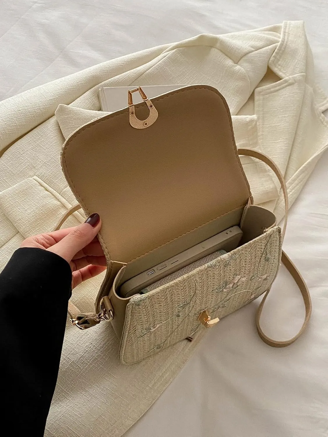 Crossbody Braided Straw Bag Small Embroidery Shoulder Bucket Bag Women Lightweight Hand Clutch