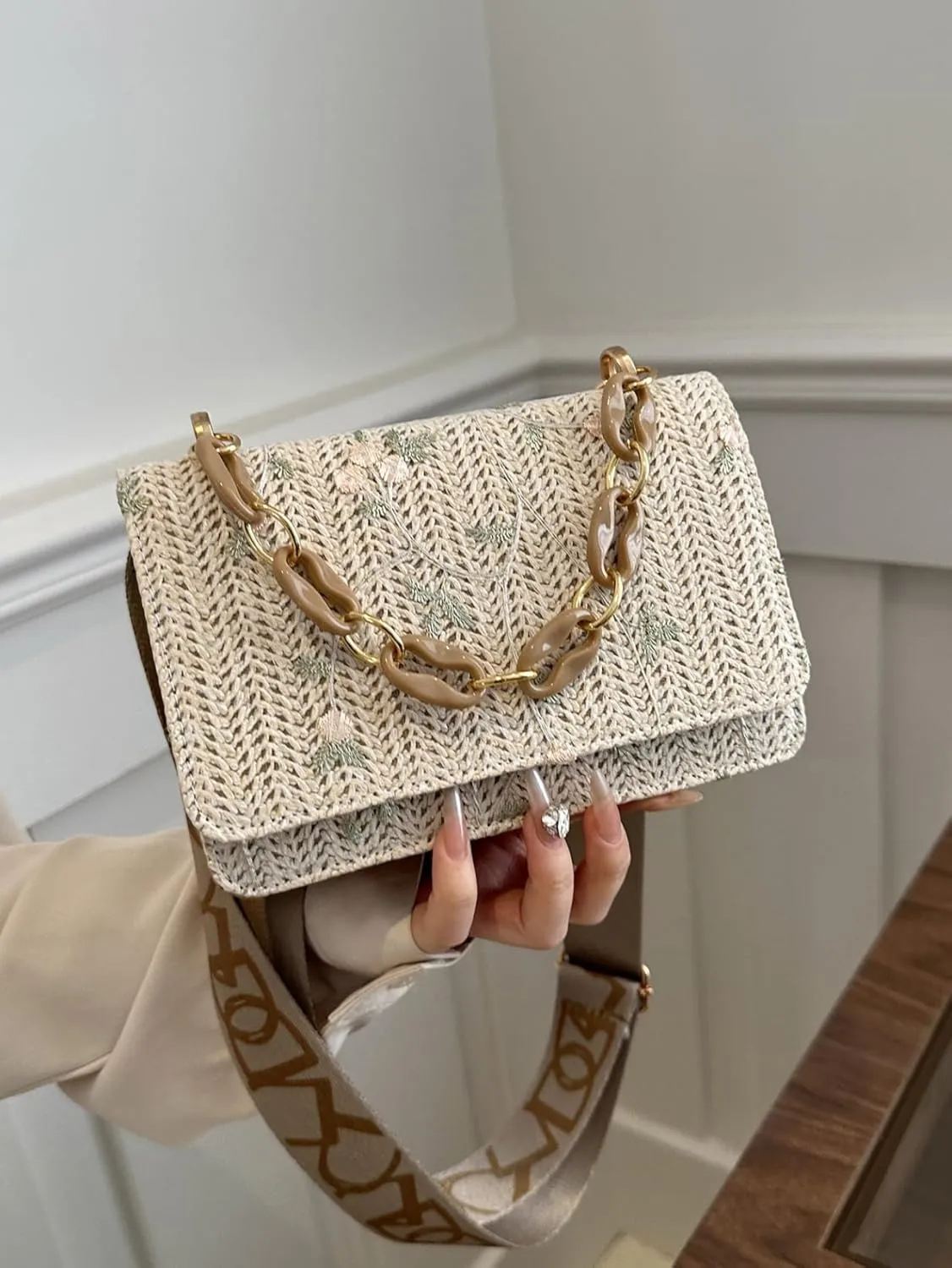 Crossbody Braided Straw Bag Small Embroidery Shoulder Bucket Bag Women Lightweight Hand Clutch