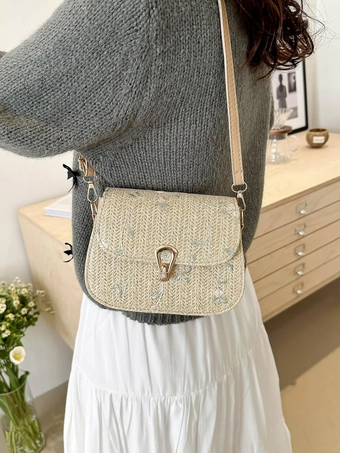 Crossbody Braided Straw Bag Small Embroidery Shoulder Bucket Bag Women Lightweight Hand Clutch