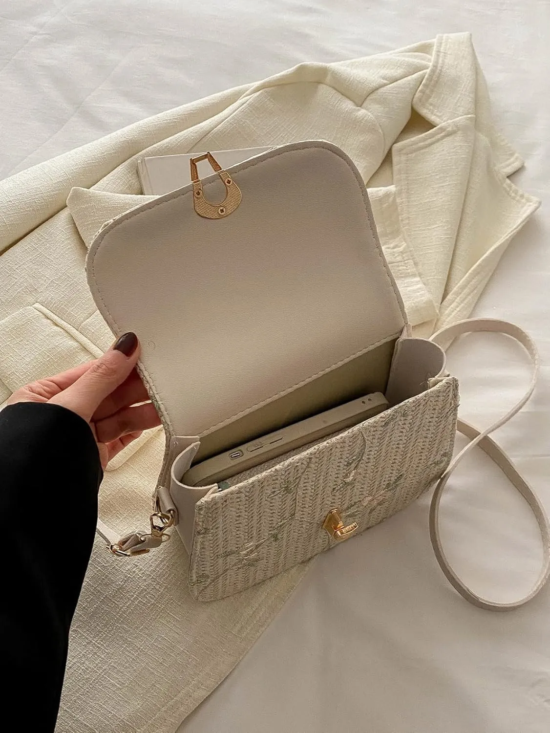 Crossbody Braided Straw Bag Small Embroidery Shoulder Bucket Bag Women Lightweight Hand Clutch