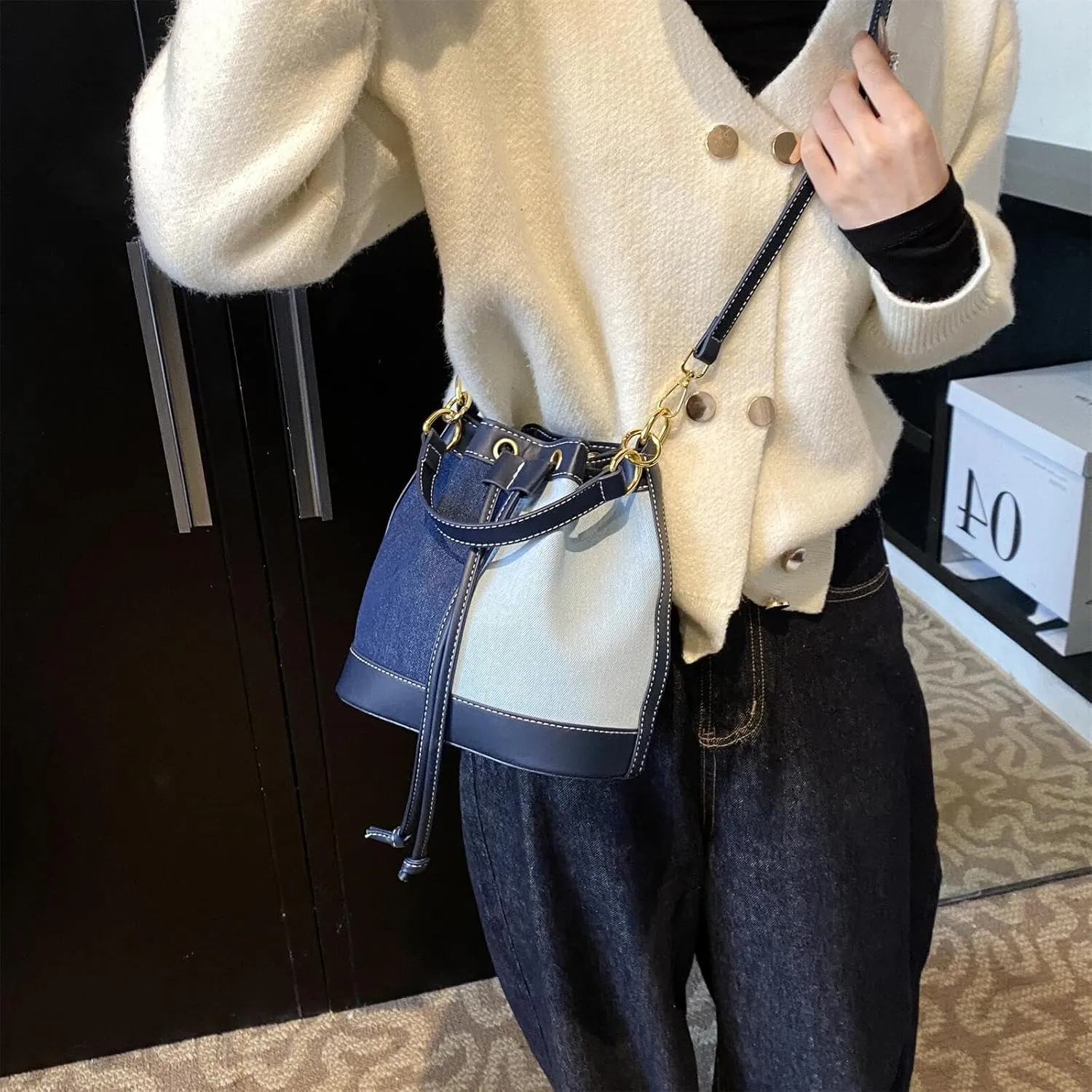 Denim Bucket Bag for Women Handbag Trendy Jean Purse Drawstring Crossbody Shoulder Bag
