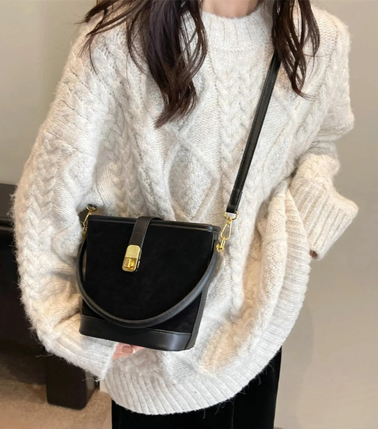 Suede Buckle Bags for Women 2025 Vintage Small Bucket Bag Fashion Versatile Shoulder Bag Suede Crossbody Purse