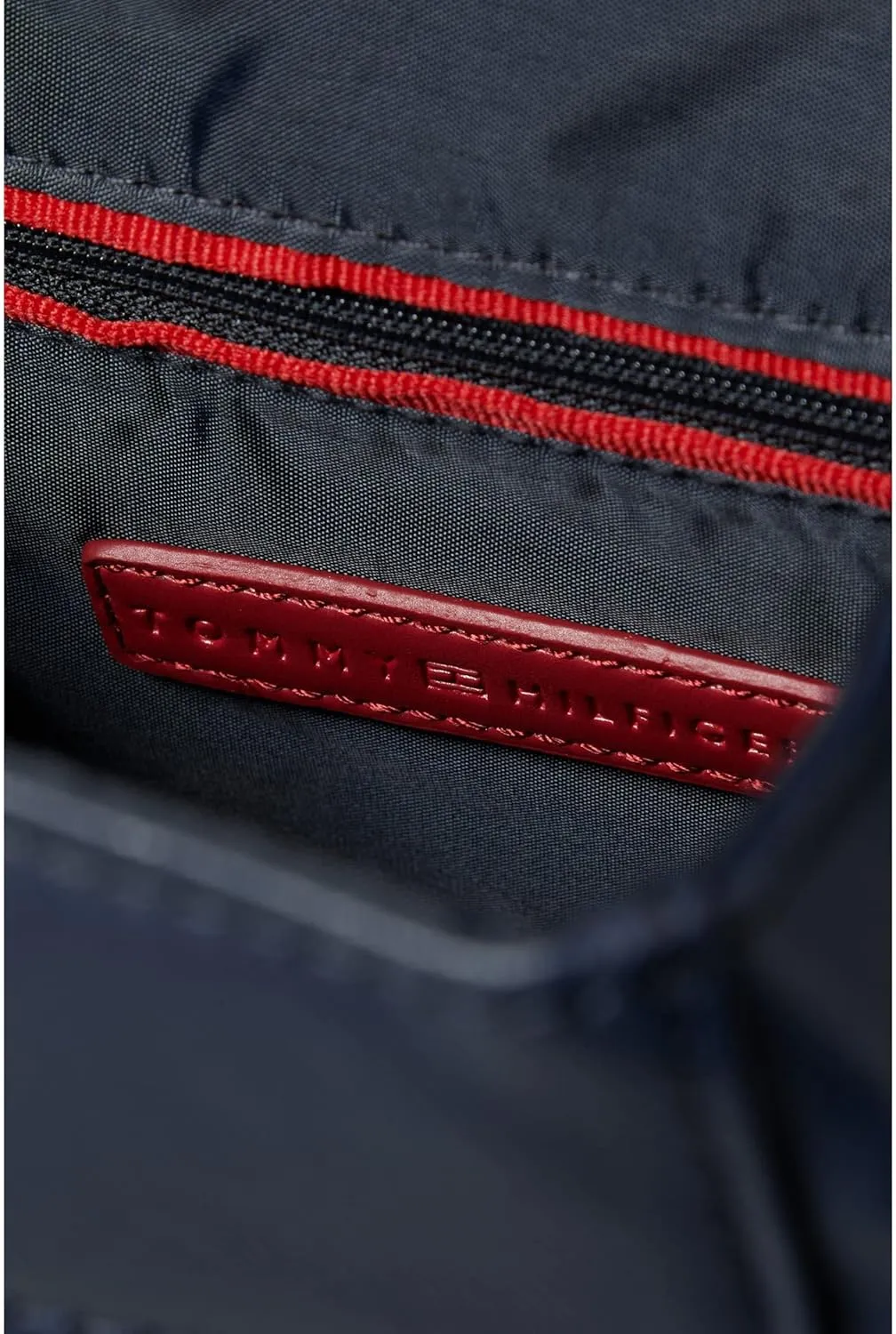 Tommy Hilfiger Beth II Flap Backpack Saffiano PVC Tommy Navy One Size