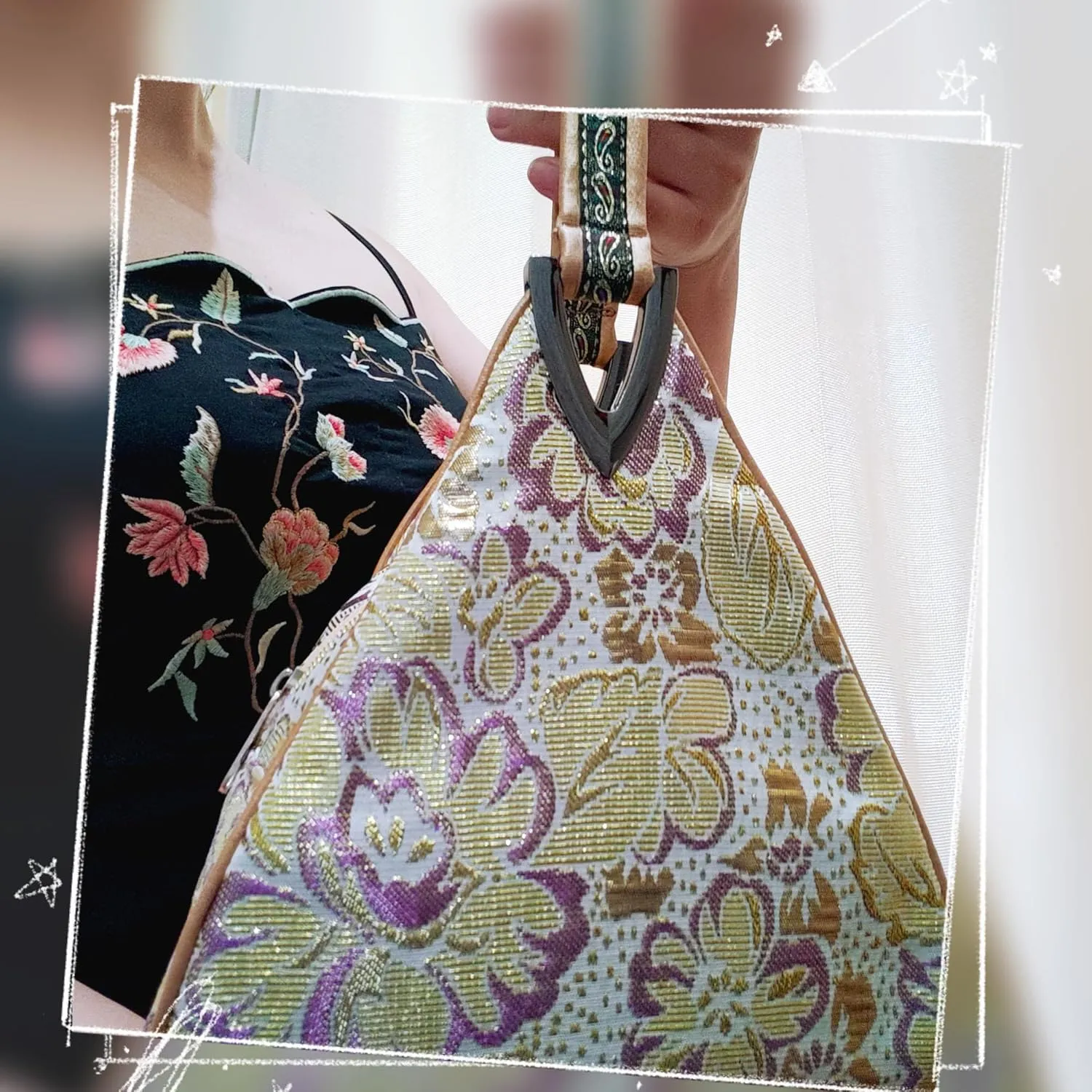 Yunjin Cloud Brocade Silk Pyramid Handbag for Women, Lightweight Handbag, Cute Trendy Zipper Tote Bag for Summer Vacation