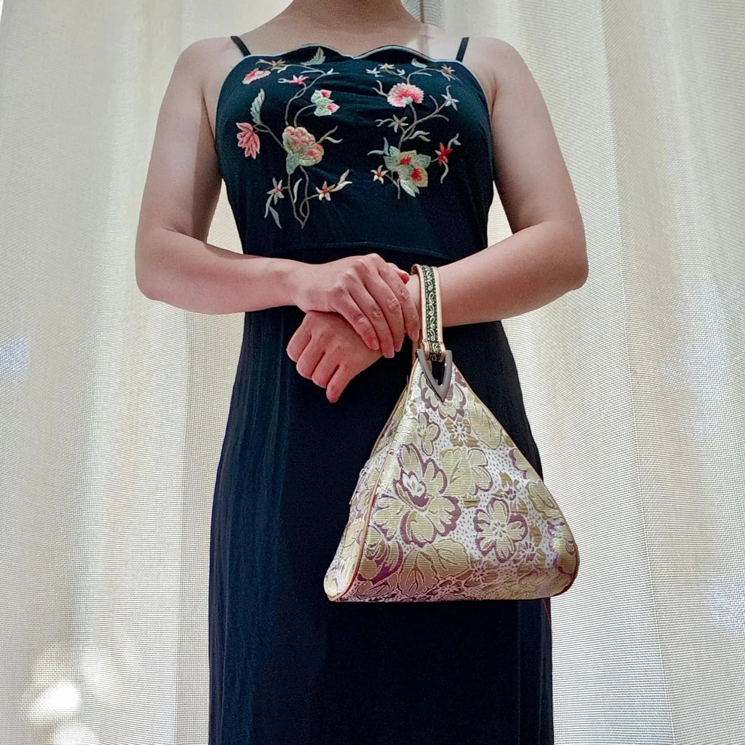 Yunjin Cloud Brocade Silk Pyramid Handbag for Women, Lightweight Handbag, Cute Trendy Zipper Tote Bag for Summer Vacation